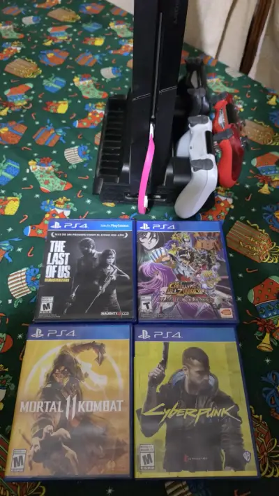 Consola PlayStation 4 con tres controles - miniatura 5