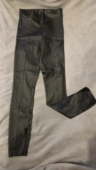 Leggings de cuero sintético negros TRF - miniatura 1