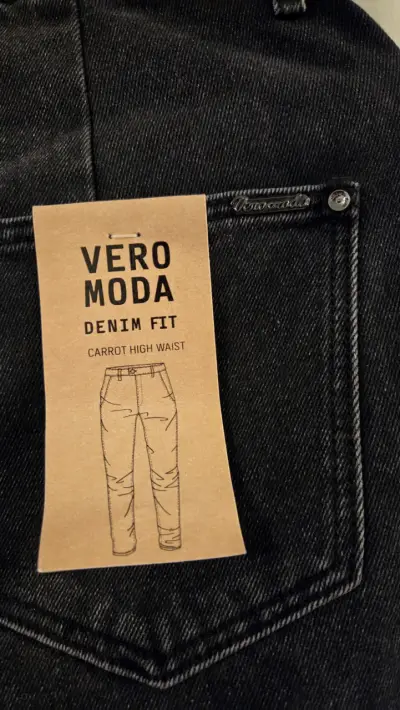 Jeans negros de tiro alto para mujer - miniatura 3