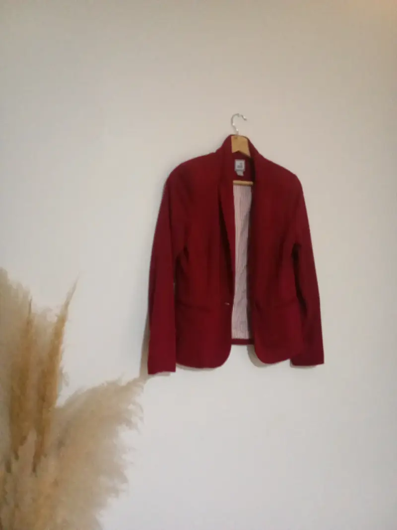 Blazer color burdeo elegante - 1
