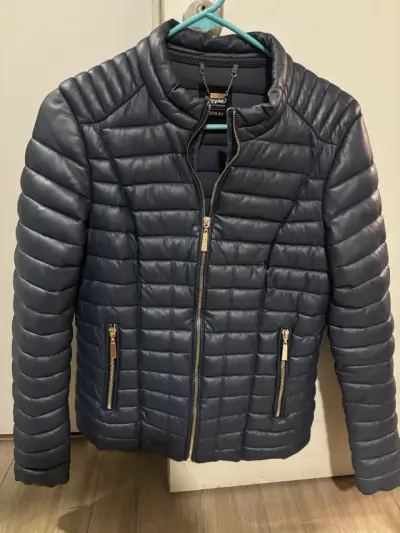 Chaqueta mossimo de cuero sintético - miniatura 1