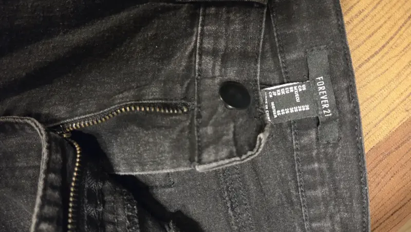 Jeans negros de mujer estilo clásico - 2