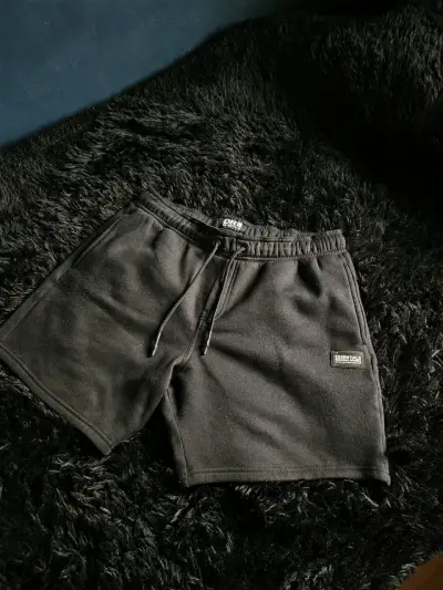 Shorts Essentials negros para hombre - miniatura 1