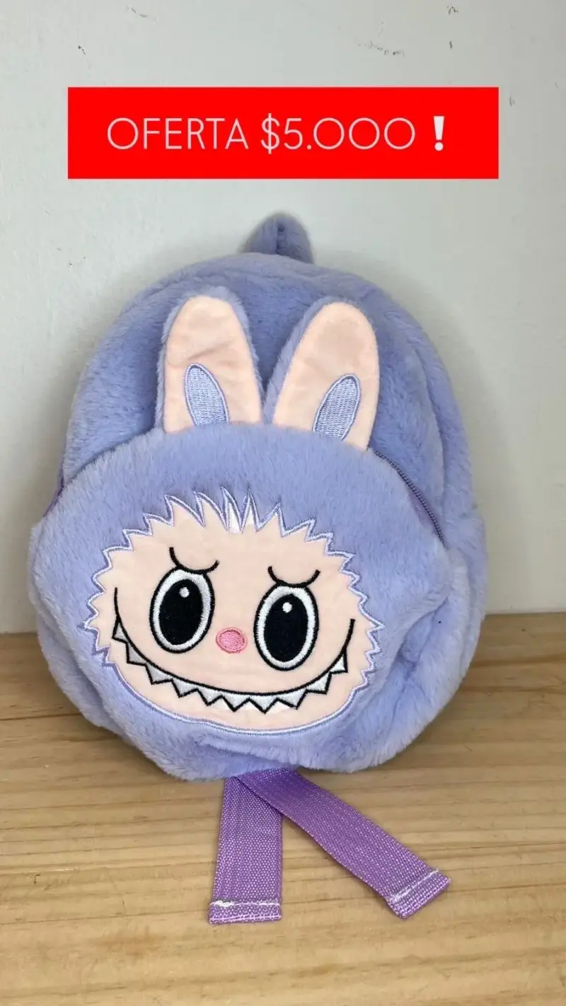 Mochila infantil de peluche morada