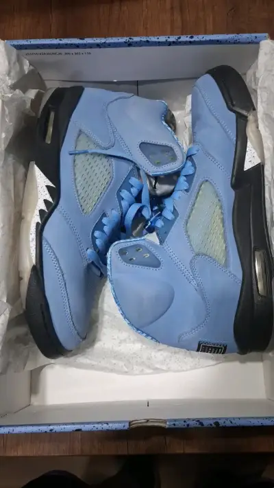 Zapatillas Jordan retro 5 university blue - miniatura 1