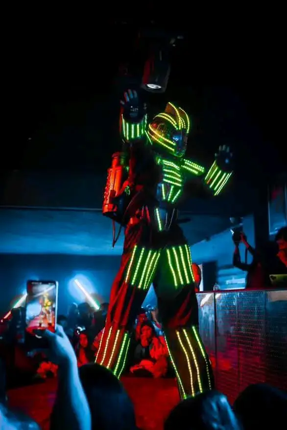 Traje LED luminoso para fiestas - 3
