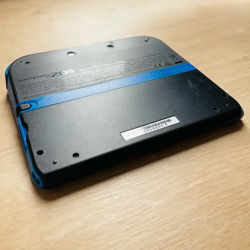 Consola portátil Nintendo 2DS con lápiz táctil - 3