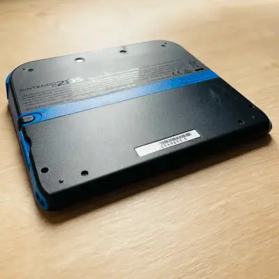 Consola portátil Nintendo 2DS con lápiz táctil - miniatura 3
