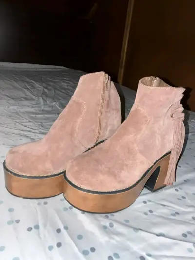 Botines de gamuza rosados con plataforma - miniatura 3