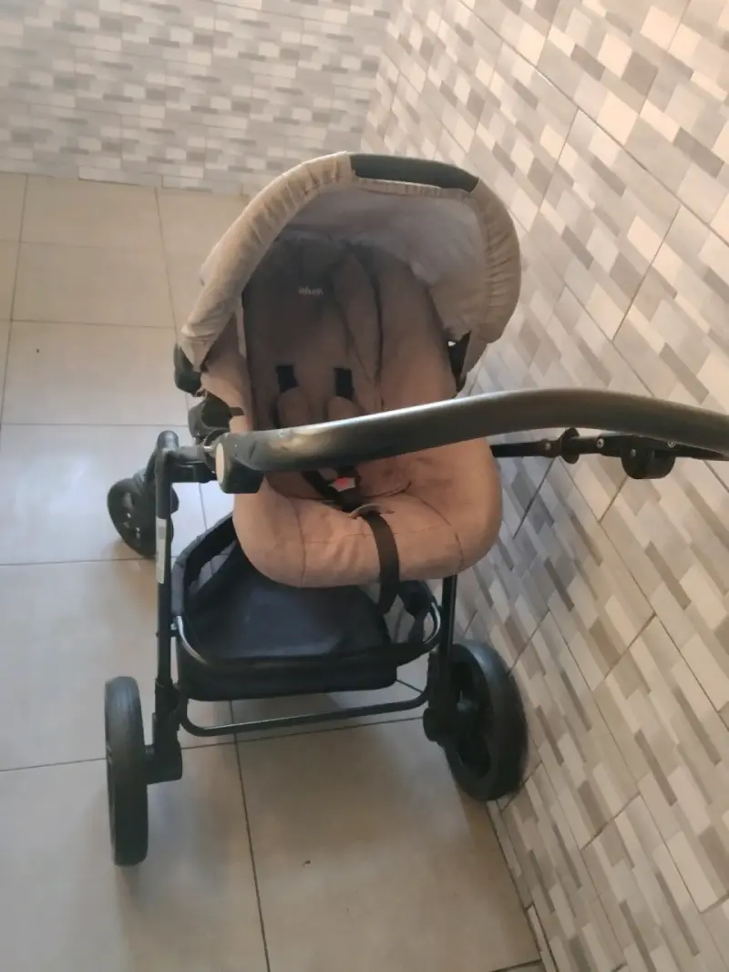 Coche de bebé Infanti en buen estado - 1