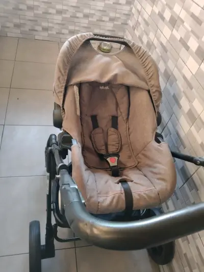 Coche de bebé Infanti en buen estado - miniatura 4
