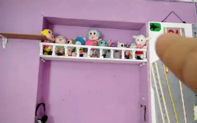 Peluche infantil con vestido a cuadros + jugo - miniatura 2