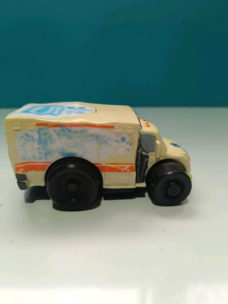Juguete de ambulancia Cars - 2