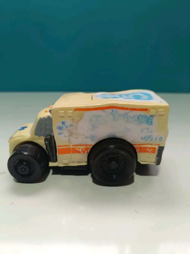 Juguete de ambulancia Cars - 3