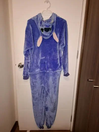 Pijama enterizo azul stitch con capucha - miniatura 2