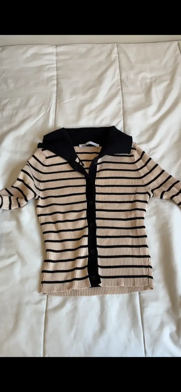 Cardigan de rayas beige y negro Zara