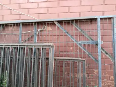 Reja metálica para jardín o patio - miniatura 3