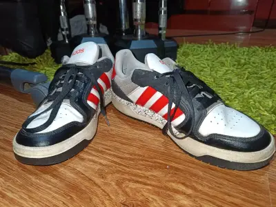 Zapatillas deportivas Adidas clásicas - miniatura 1