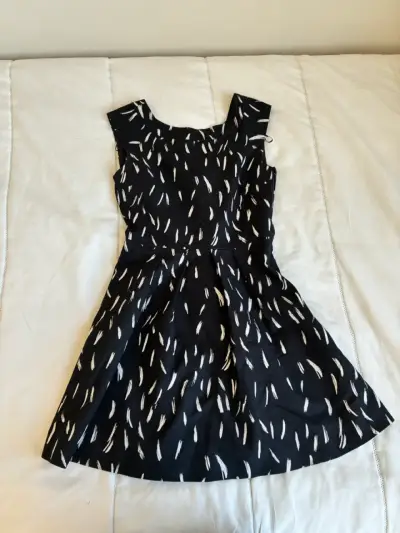 Vestido negro con estampado blanco zara - miniatura 1