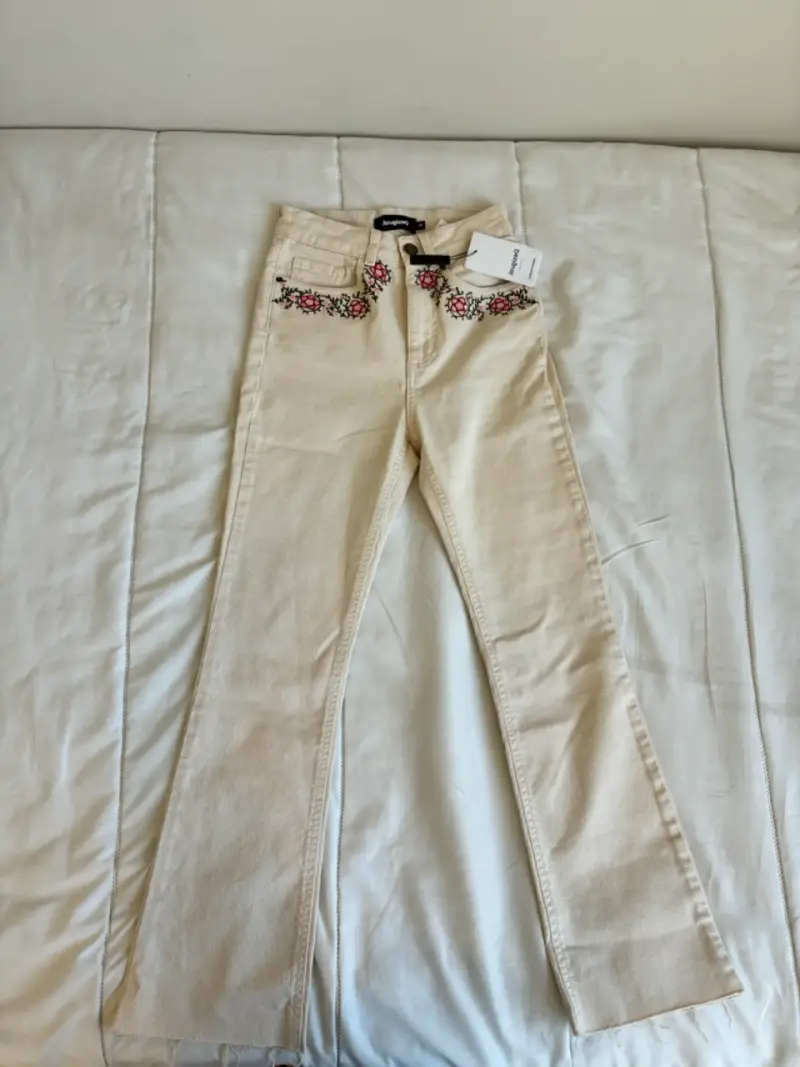 Jeans Desigual bordados florales beige - 2