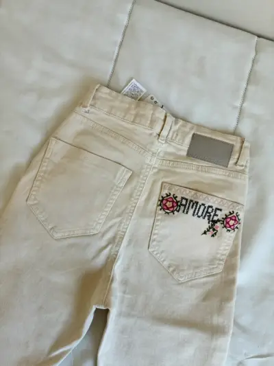 Jeans Desigual bordados florales beige - miniatura 3