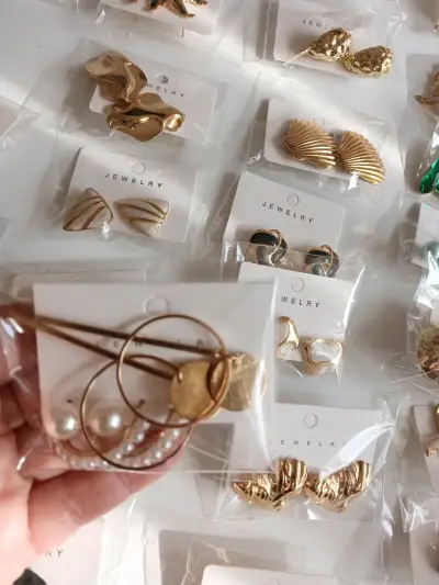 Lote Surtido de 25 pares de  Aros Fantasía - miniatura 5