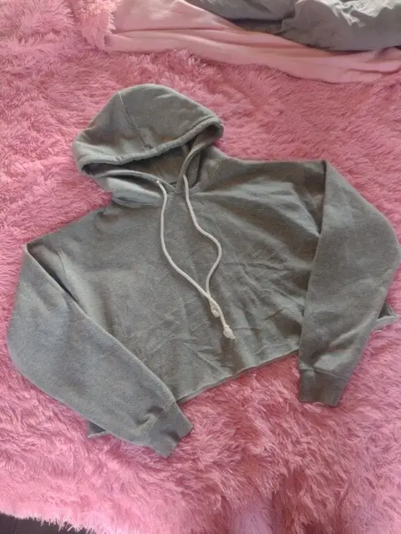 Polerón gris con capucha talla L - 1