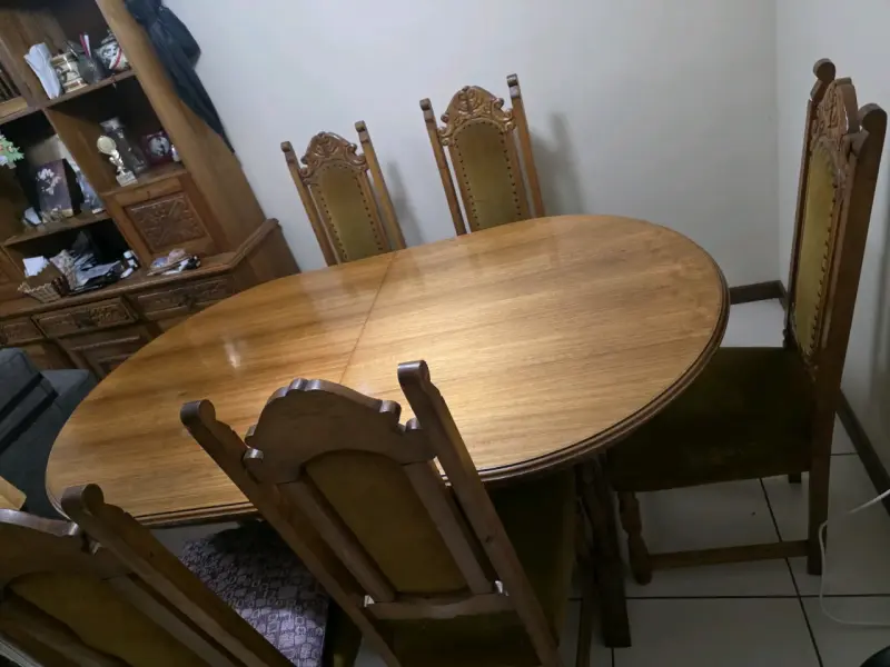 comedor extendible de madera tallada con 6 sillas - 2