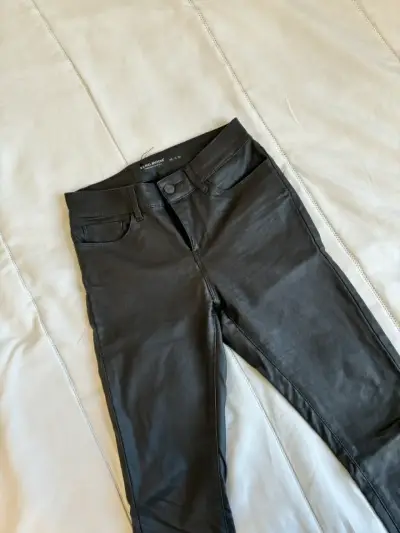 Pantalones cafés de cuero sintético Vero Moda - miniatura 1