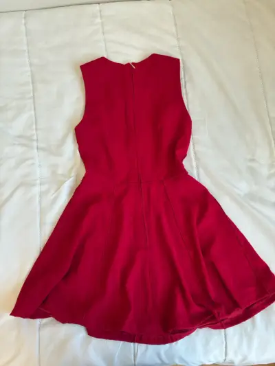 Vestido rojo sin mangas elegante - miniatura 4