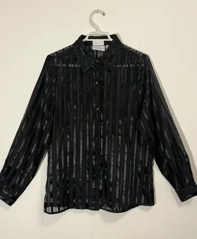 Blusa negra transparente de rayas - miniatura 1