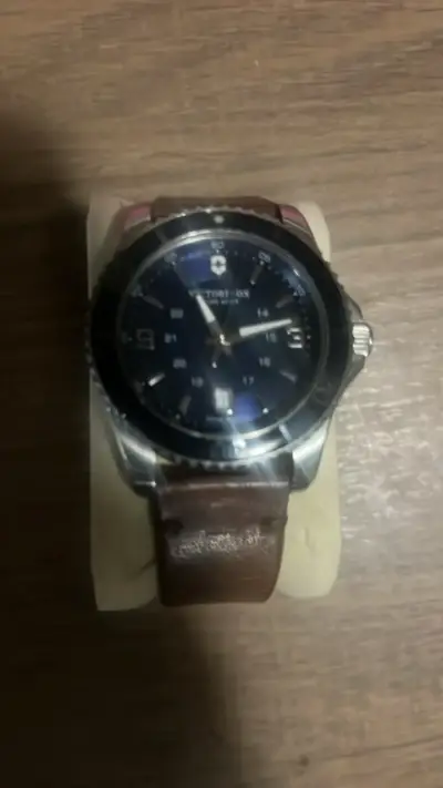Reloj Victorinox Maverick, modelo 241863 - miniatura 1