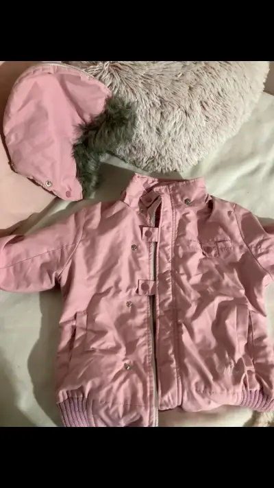 Chaqueta rosada Y2K con capucha - miniatura 1