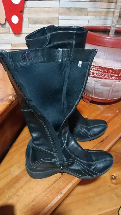 Botas de cuero negras con cierre lateral - miniatura 4