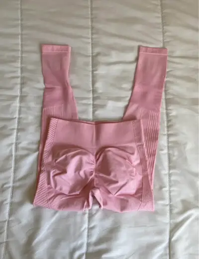 Leggings deportivos rosados para mujer - miniatura 2