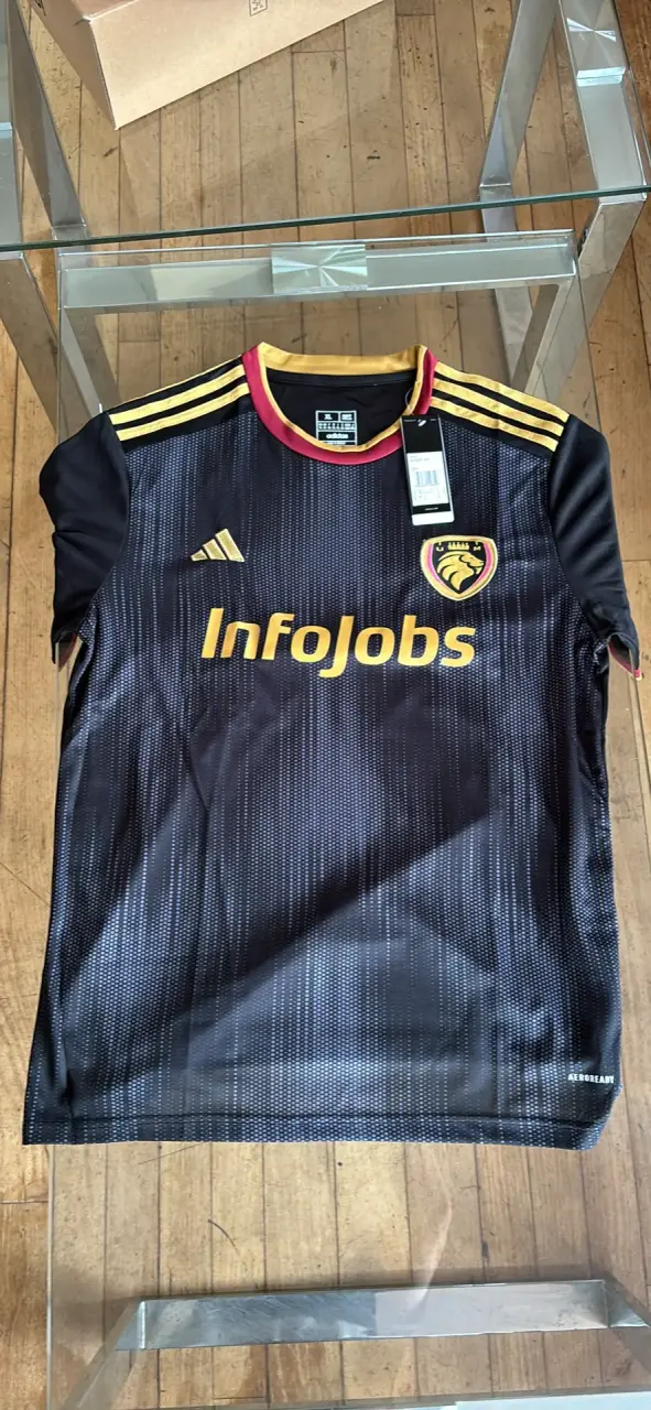 Camiseta Adidas negra con logo InfoJobs - 2
