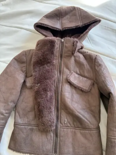 Chaqueta de cuero marrón con capucha - miniatura 2