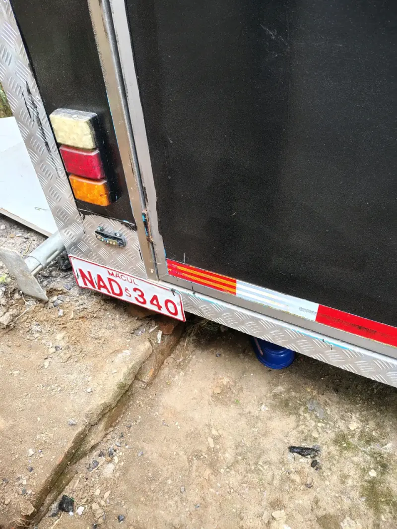 Carro de comida rápida móvil en buen estado - 4