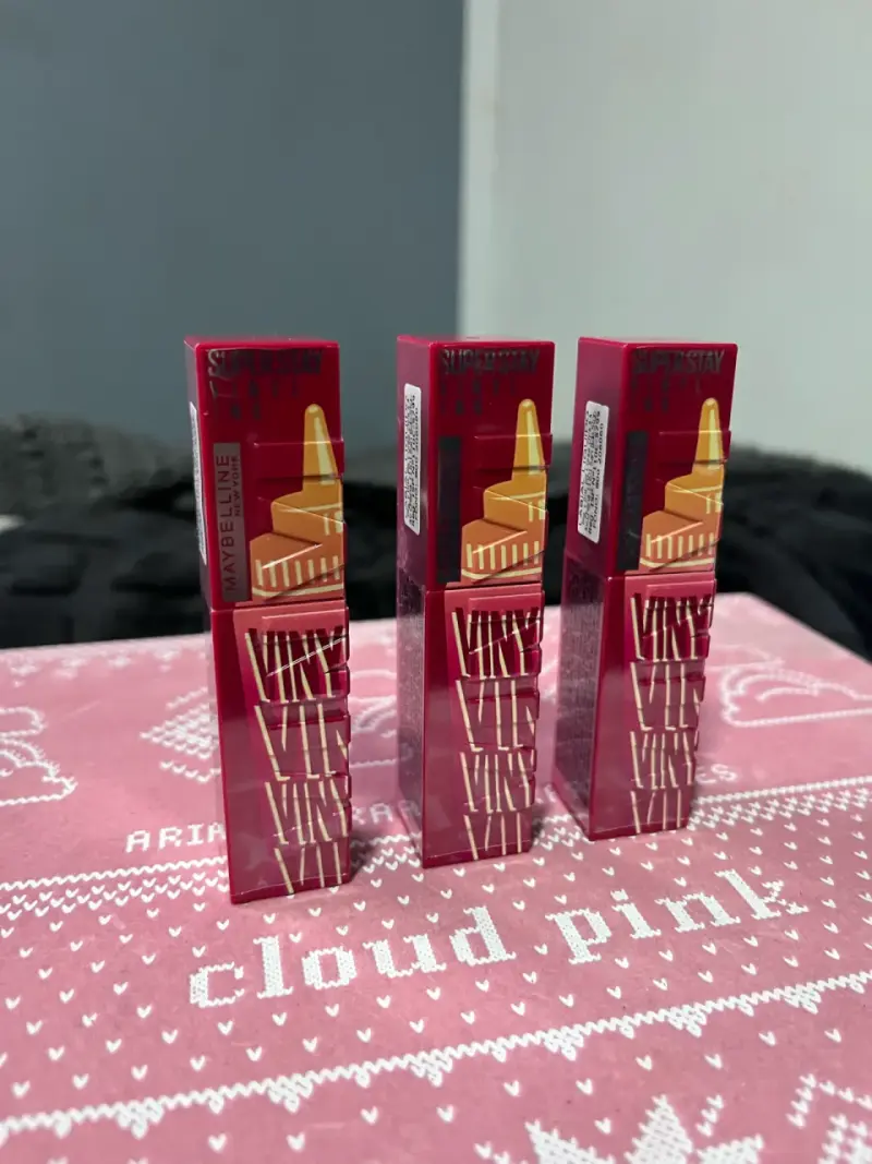 Labial Maybelline Super Stay Vinyl Ink 210 Pomodoro - 2