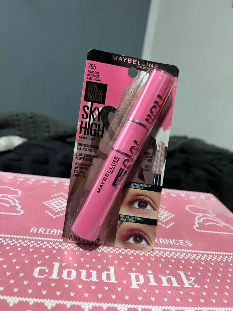 Máscara de pestañas Maybelline Sky High