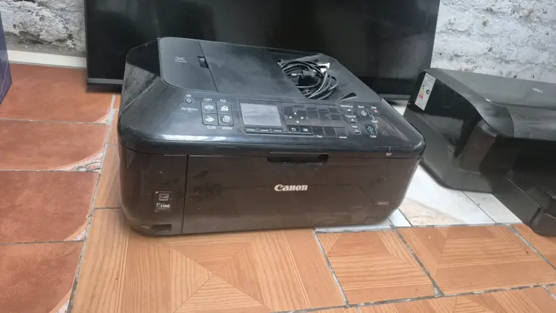Impresora HP Officejet Pro 8100 usada - 2