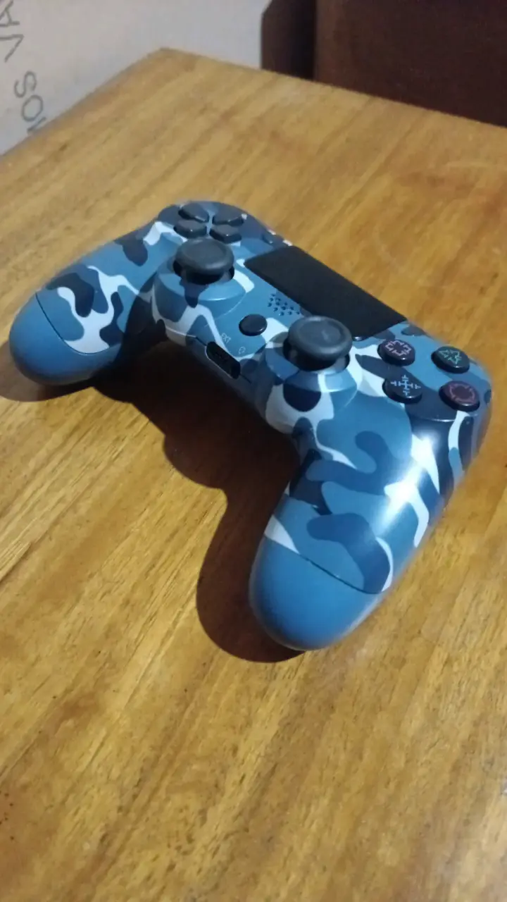 Control PS4 camuflado azul