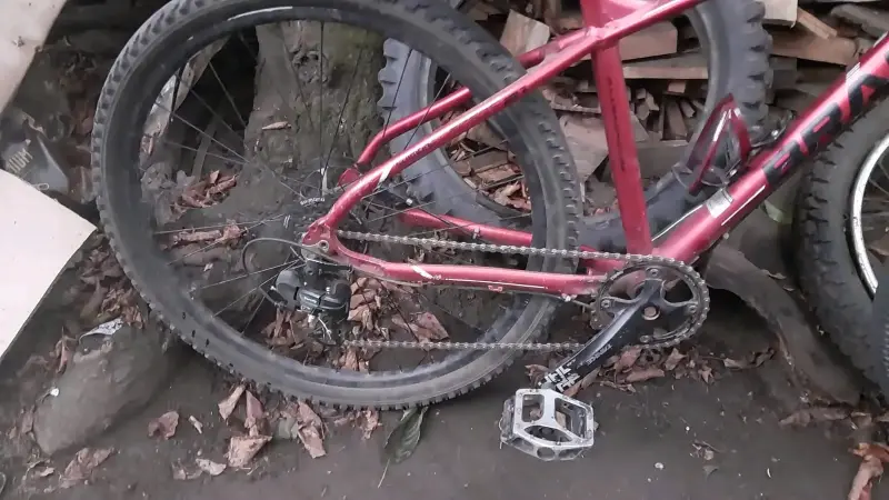 Bicicleta de montaña roja en buen estado 27.5 - 2