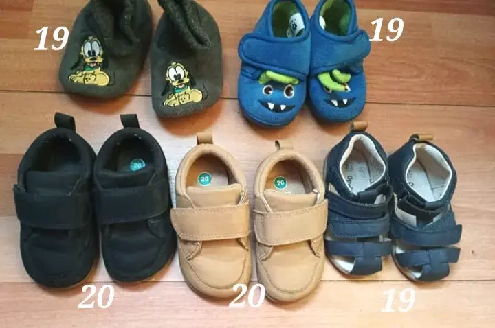 Lote de zapatos infantiles variados - 2