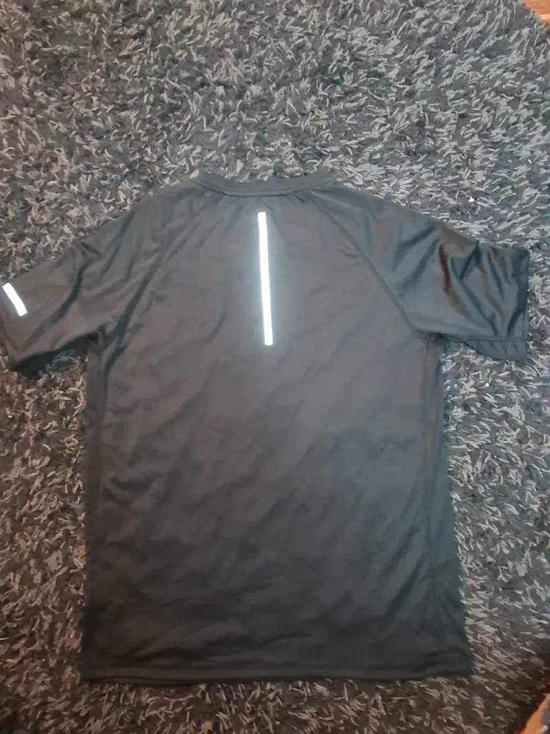 Polera deportiva dryfit Revup talla L - 2
