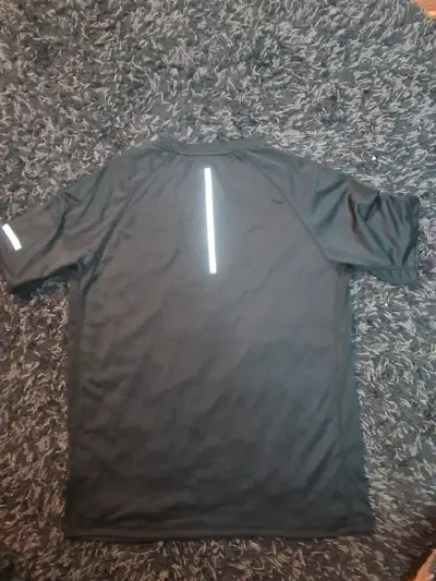 Polera deportiva dryfit Revup talla L - miniatura 2