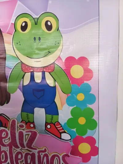 Afiche de cumpleaños con personajes de Lara Campos - miniatura 4