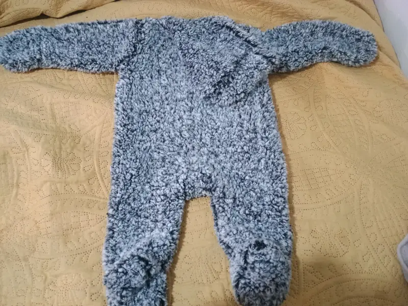 Enterito de bebé peludo gris con capucha - 2
