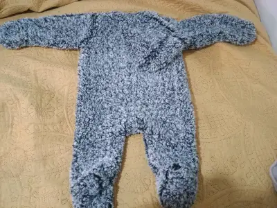Enterito de bebé peludo gris con capucha - miniatura 2