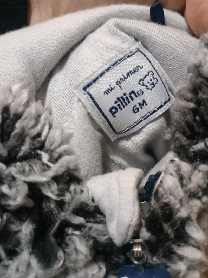 Enterito de bebé peludo gris con capucha - 3